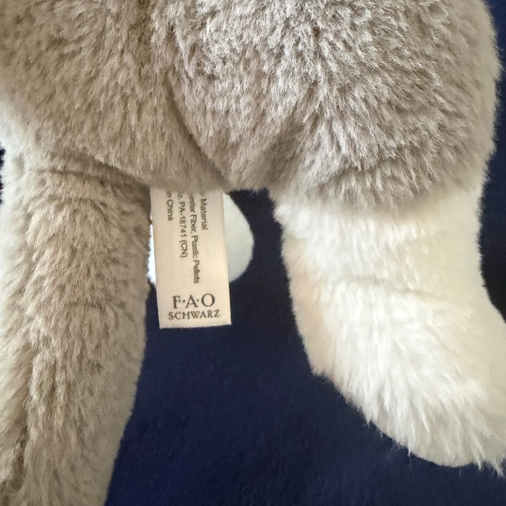 FAO Schwarz Gray and White Husky Plush Dog Toy like new - Picture 6 of 6